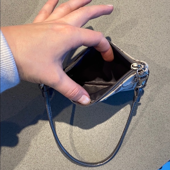 Coach Silver Clutch/Wristlet. - Picture 4 of 4